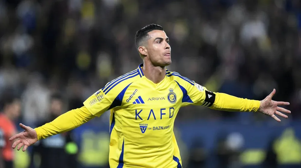Ronaldo chop là gì? Kỹ thuật rê bóng làm nên thương hiệu CR7
