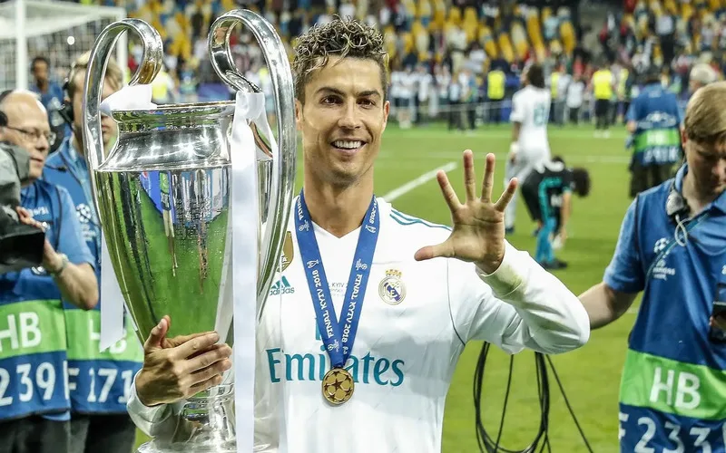 ronaldo-sinh-nam-bao-nhieu