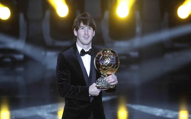 messi co bao nhieu qua bong vang trong su nghiep giai dap chi tiet